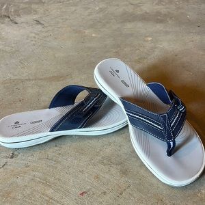 Women’s Sandle brand new